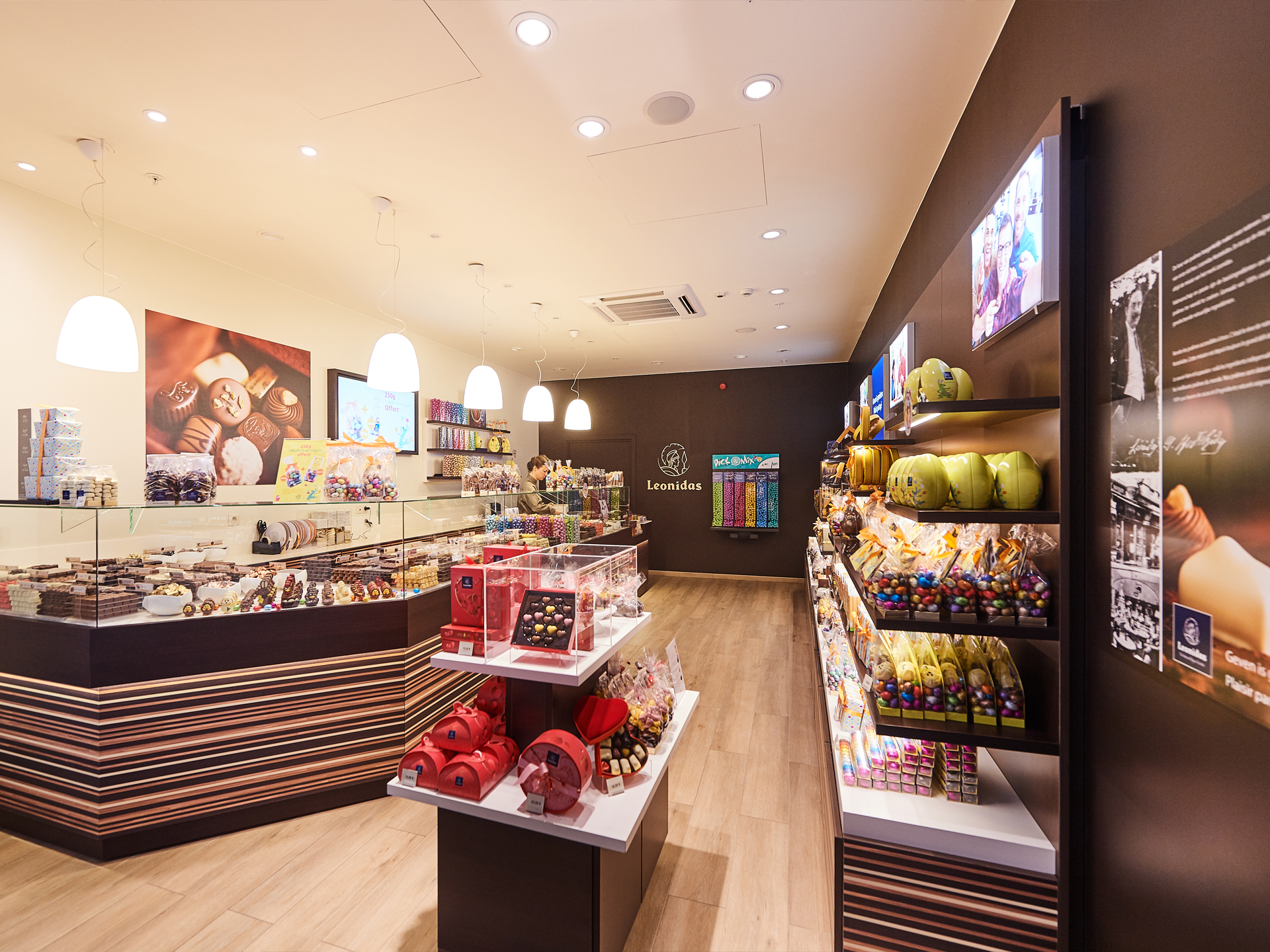 Collaboration Leonidas and Rakedi